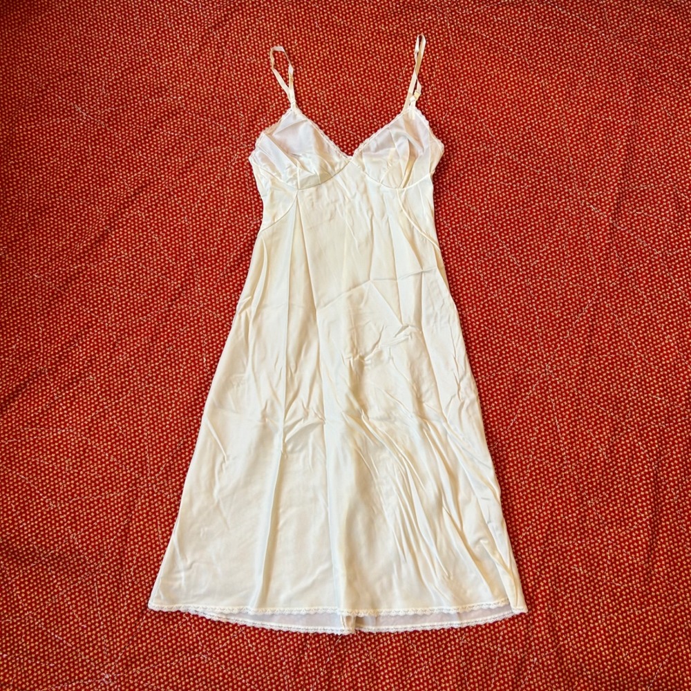 Vintage JCPenney White Nylon Lace Trim Full Slip Dress 16/38 ILGWU Made in USA